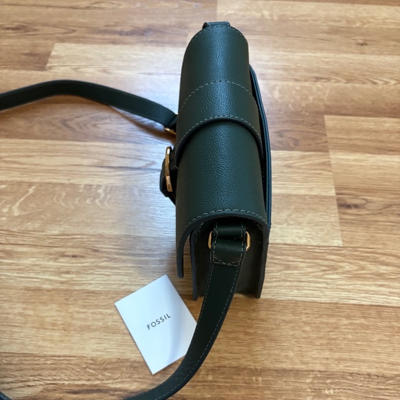 Fossil Zoey Medium Buckled Leather Crossbody Bag - Picture 3 of 12